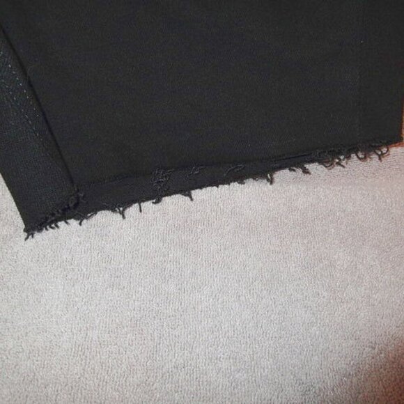 Old Navy Jean Shorts Womens Size 6 Black Denim Smoothing OG Straight Long NWT - Picture 4 of 10